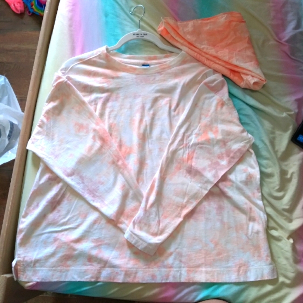 Pink and White tie-dye long sleeve shirt from Old Navy size XL